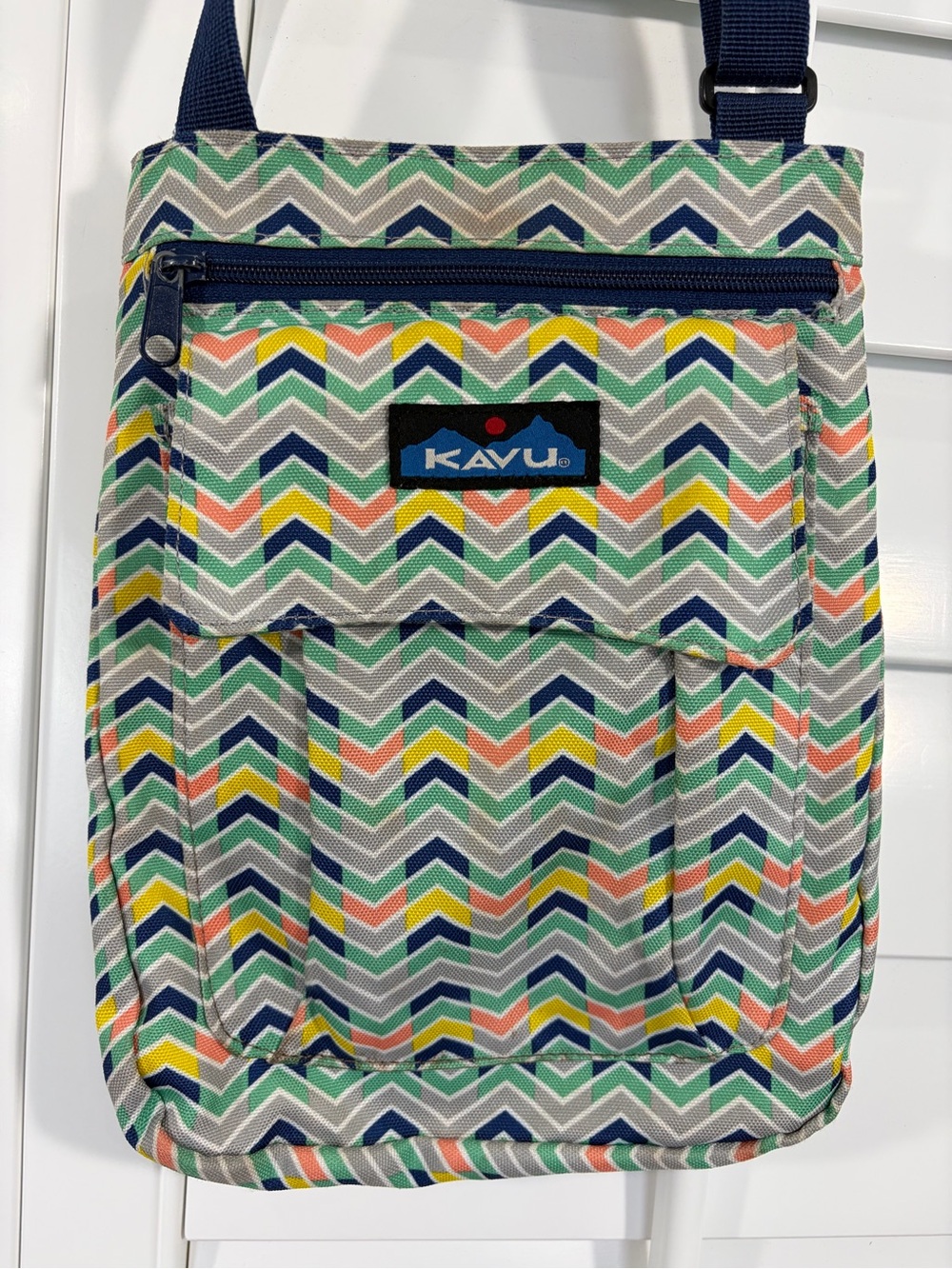 KAVU Chevron Keepalong Cross Body Bag